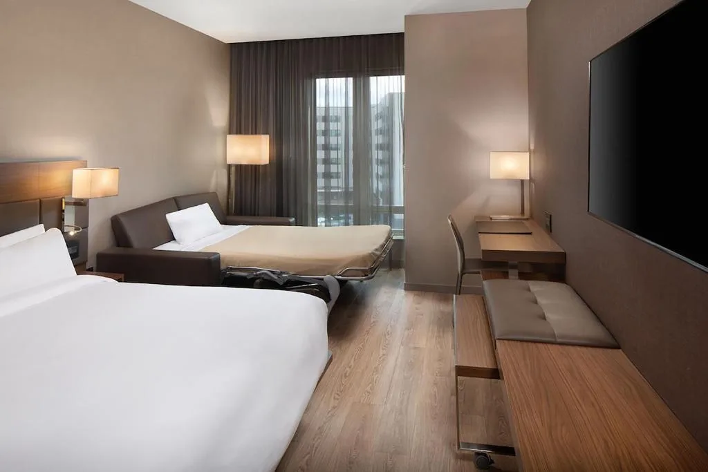 AC Hotel by Marriott Bloomington Mall of America — 2