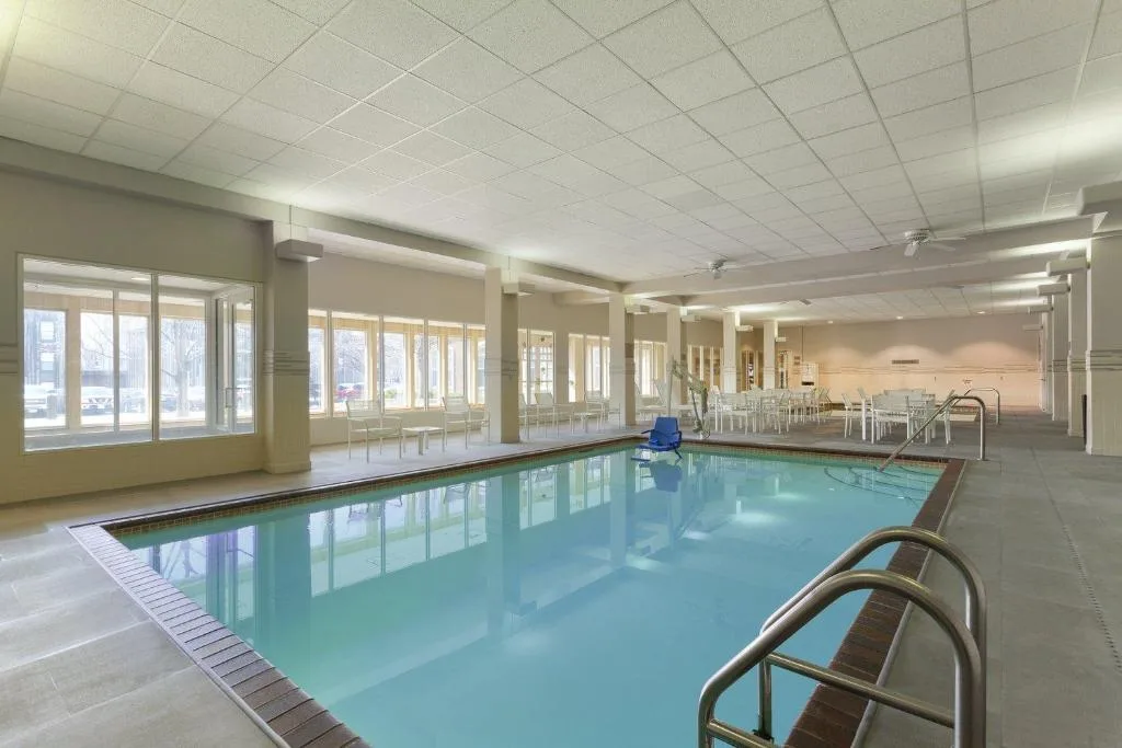 Country Inn & Suites by Radisson, Bloomington at Mall of America — 4