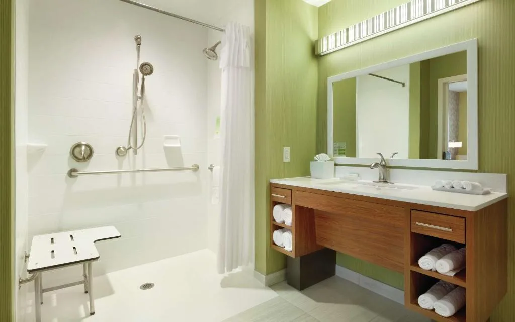Home2 Suites by Hilton Minneapolis Bloomington — 3