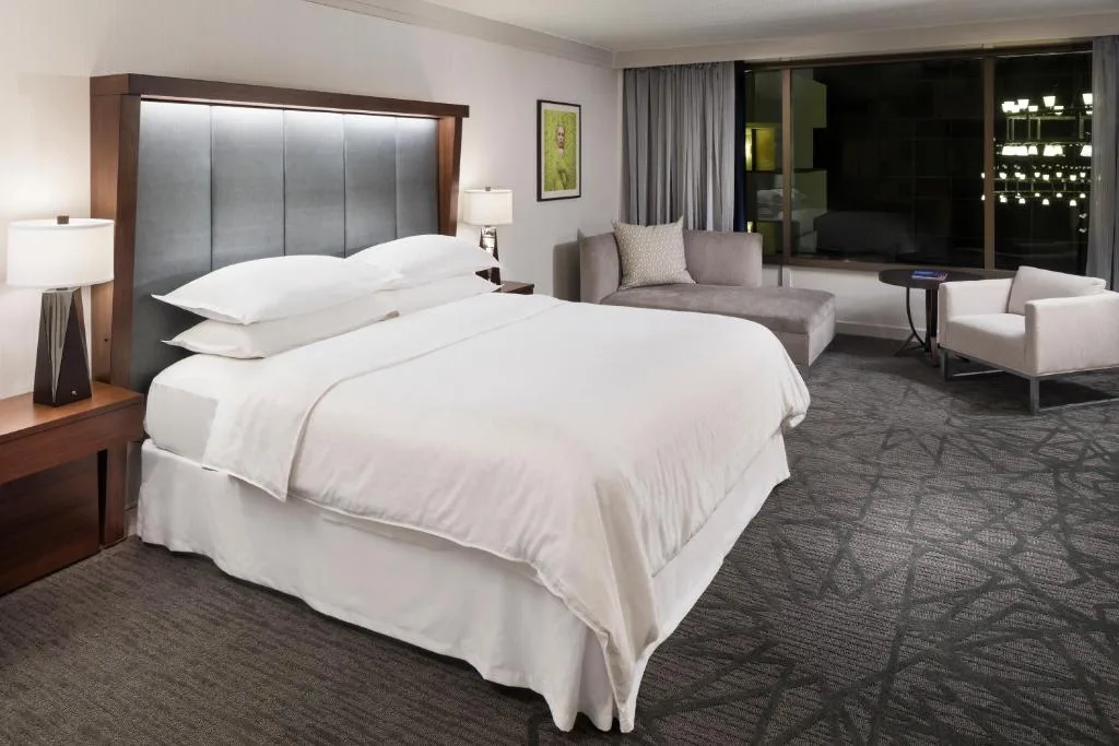 Sheraton Bloomington — 2