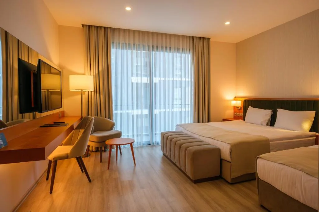 Caddem Inn Hotel — 2