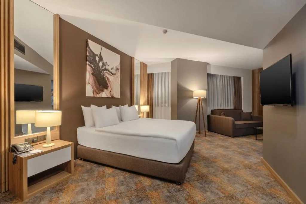 Grand Sapphire City Hotel — 5
