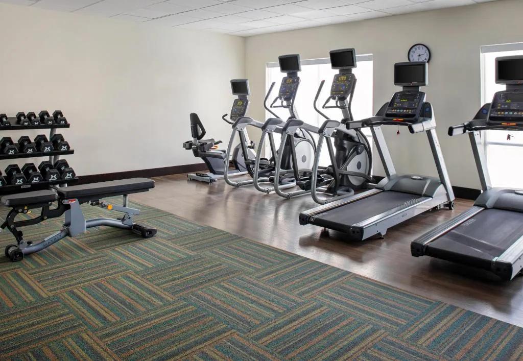 Holiday Inn Express & Suites - El Paso North by IHG — 5