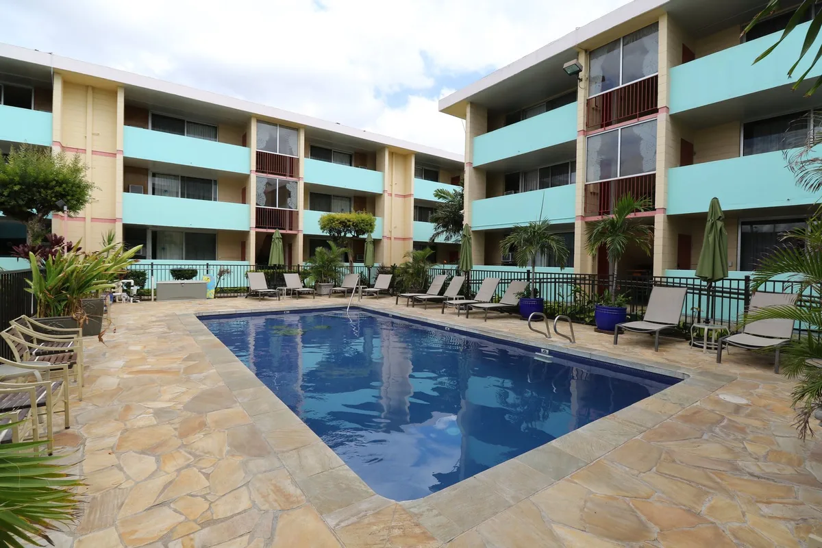 Harbor Shores Apartment Hotel
