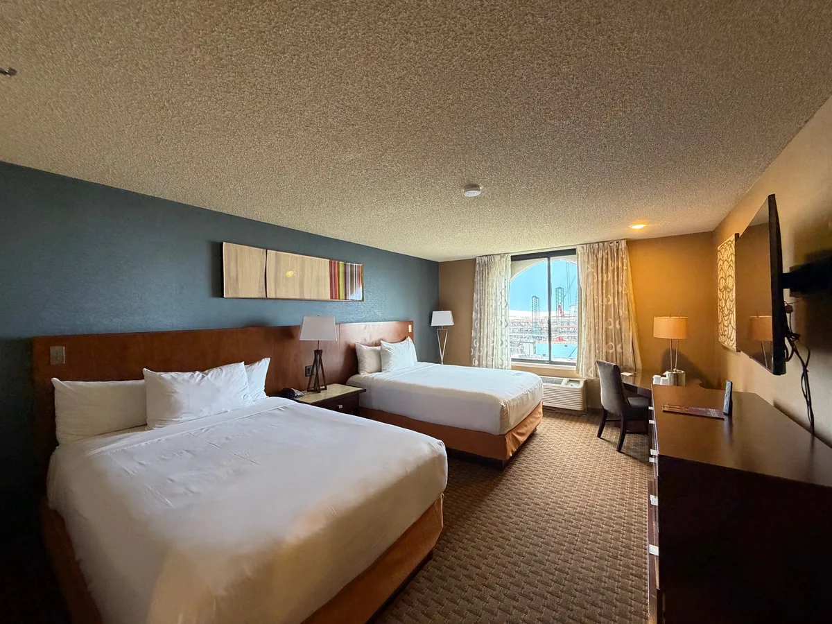 Excalibur Hotel & Casino — 4