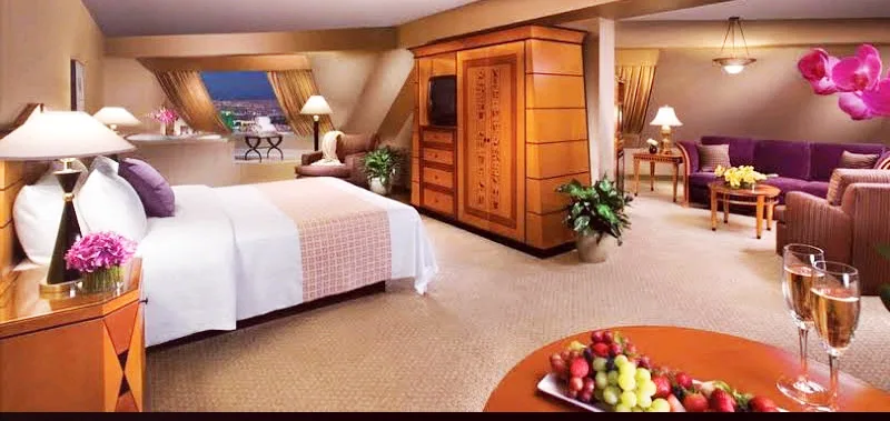 Luxor Hotel & Casino