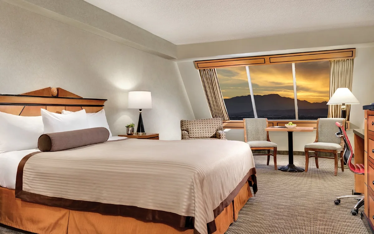 Luxor Hotel & Casino — 5