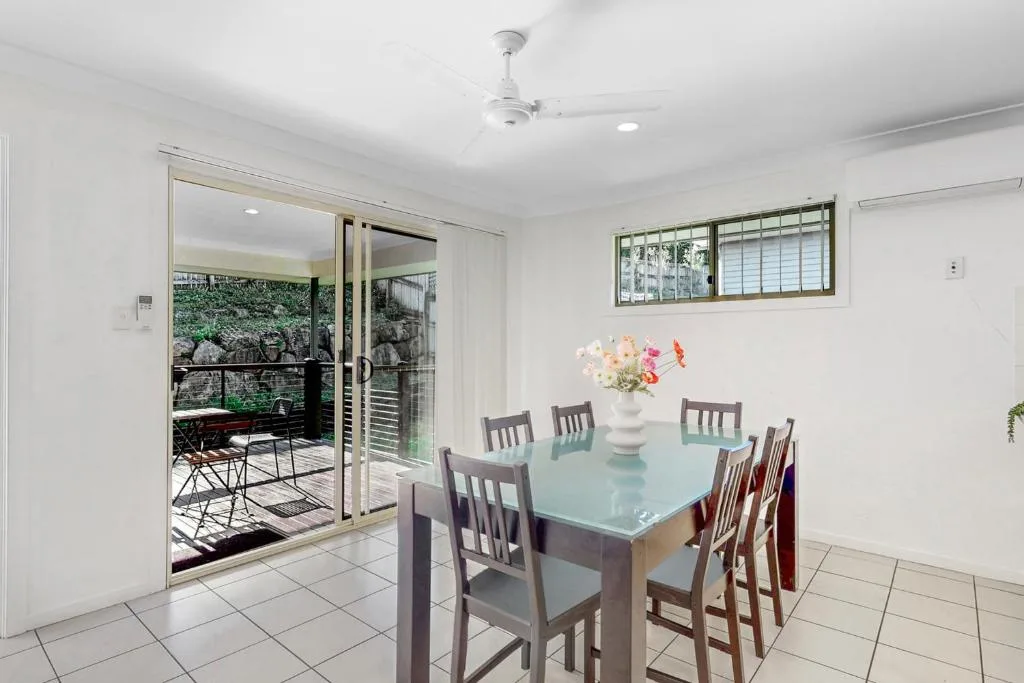 4Bed Family Home -Golden Moments — 4