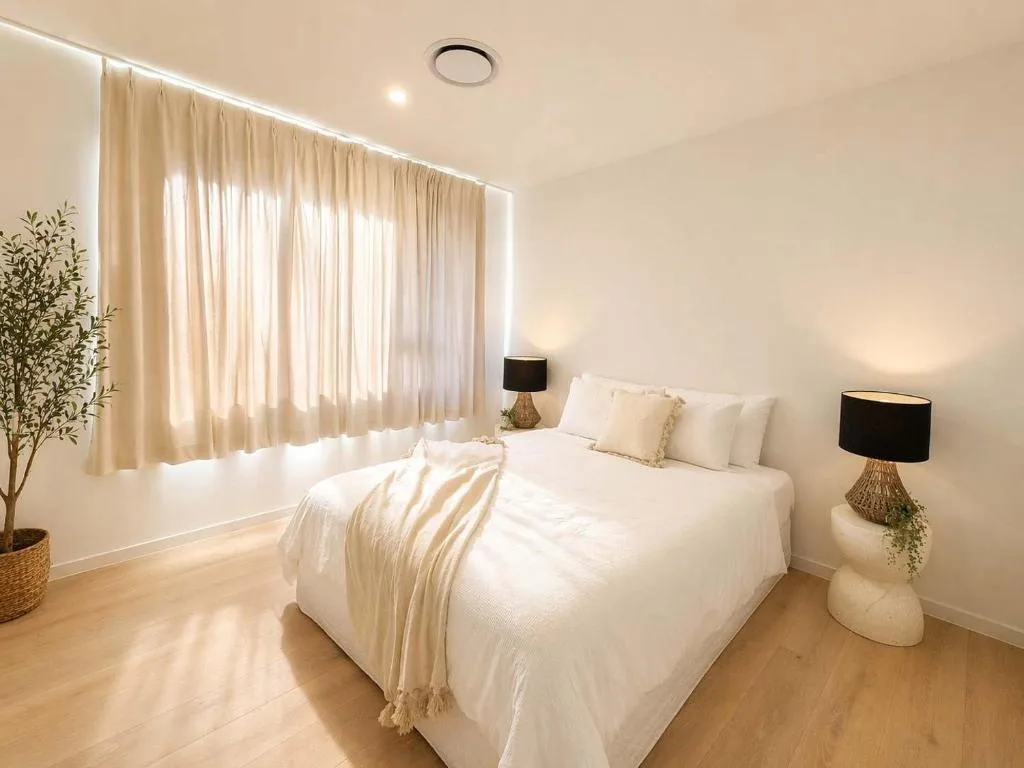 Luxury Waterfront 5BR New Home Theme Parks Nearby — 3