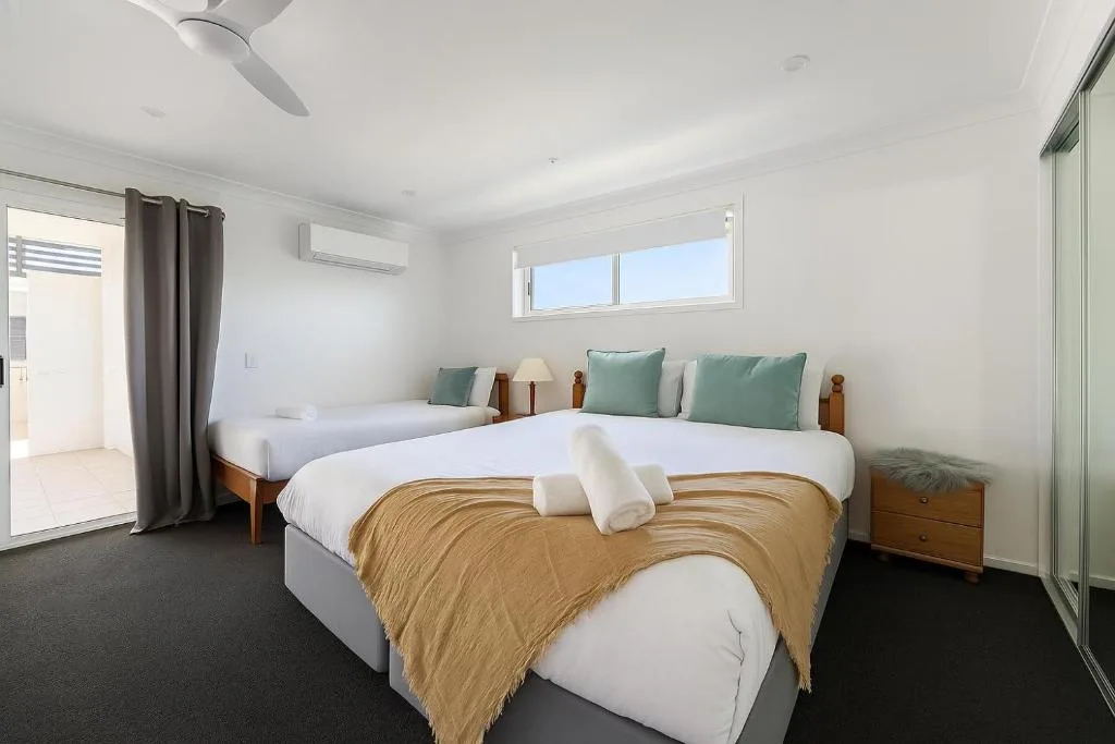Waterview Hope Island House — 2