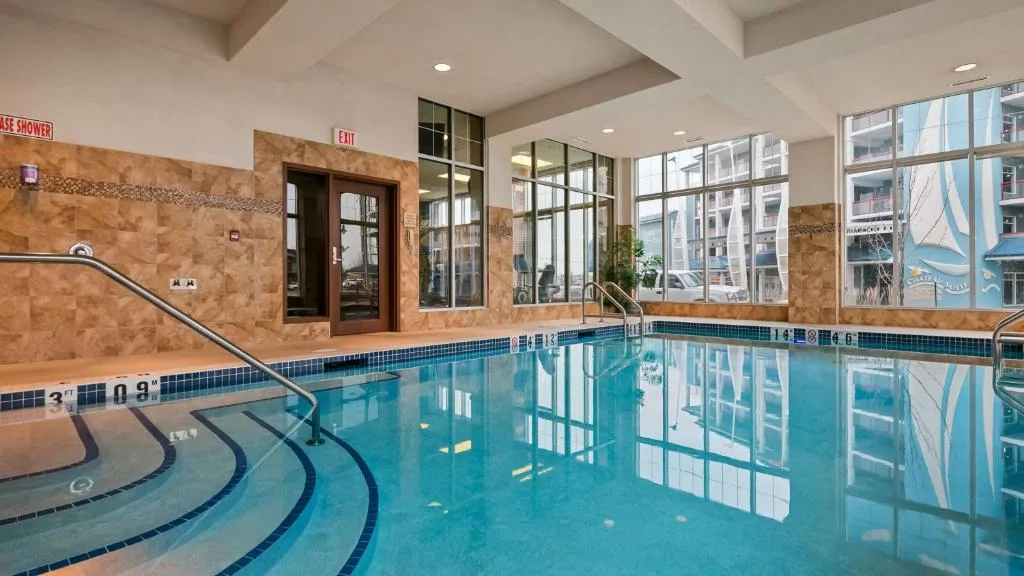 Best Western Plus Chateau Inn Sylvan Lake — 4