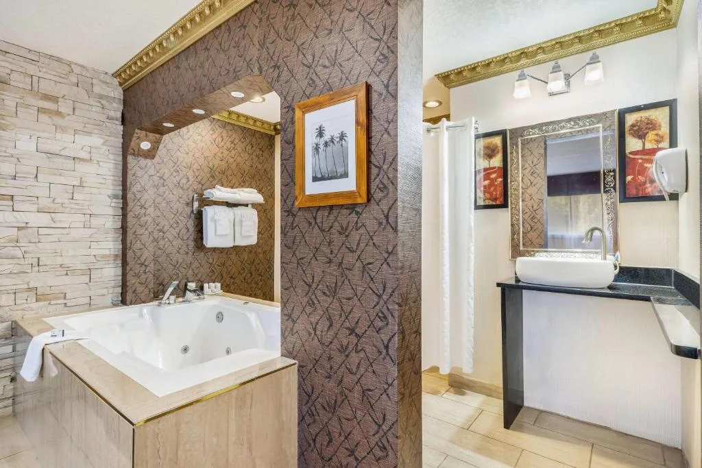 Days Inn by Wyndham Sylvan Lake — 2