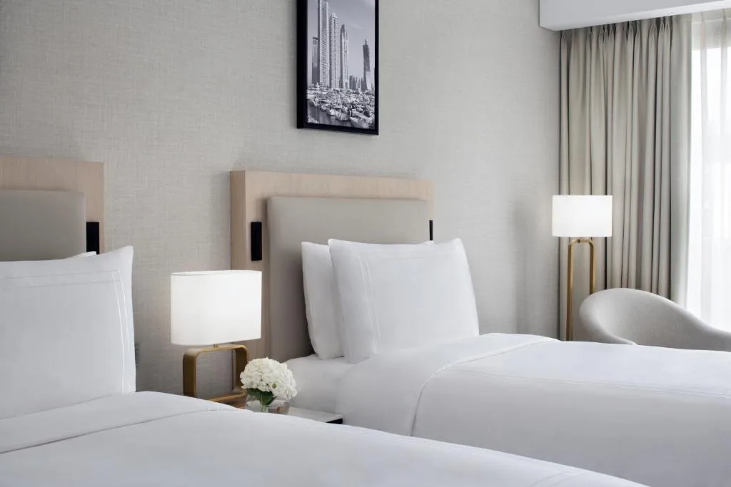 JW Marriott Hotel Marina — 3