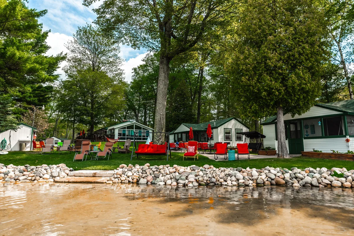 Big Blue Lake Cottages