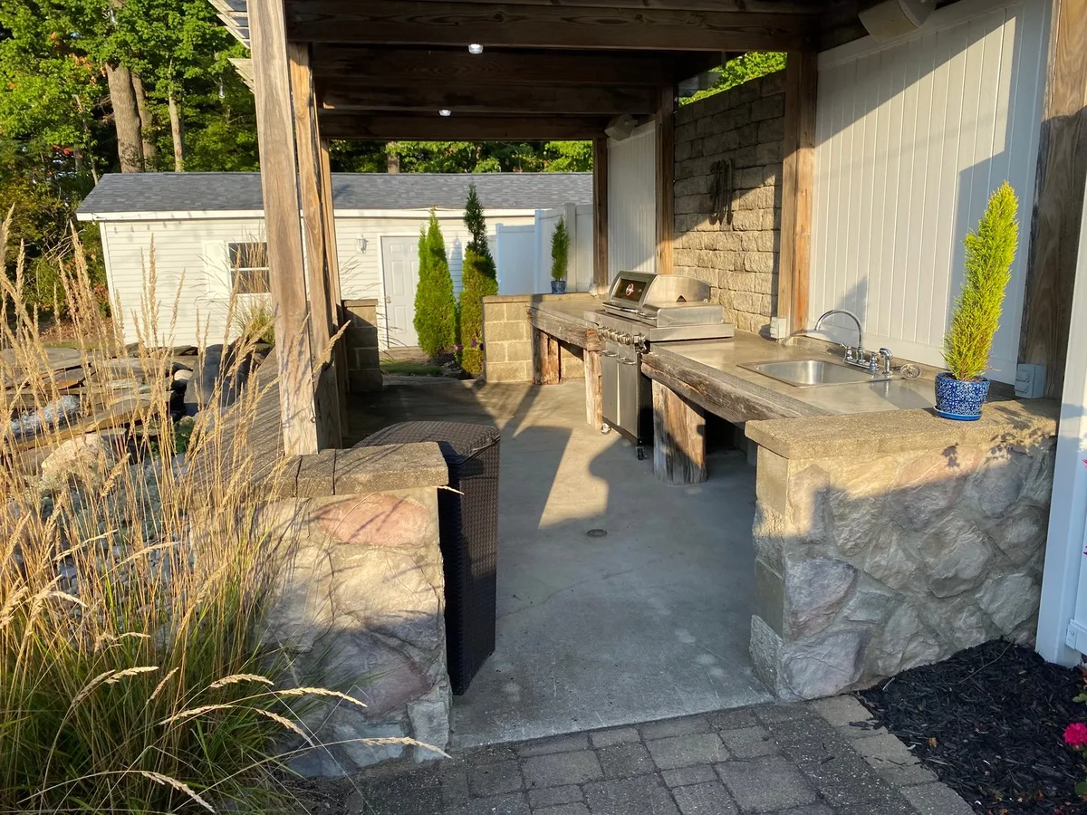 Montgomery Inn and Suites — 2