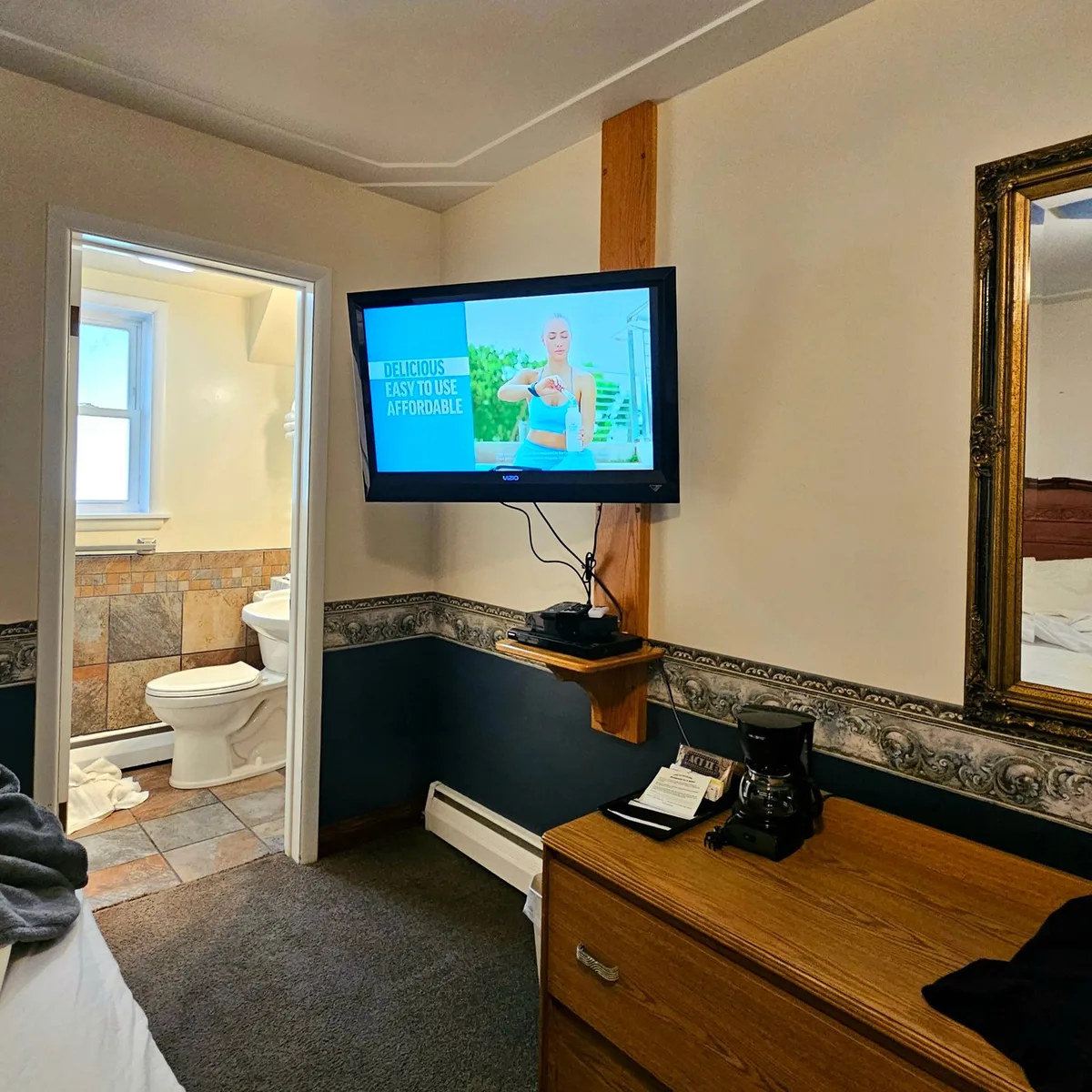 Montgomery Inn and Suites — 4