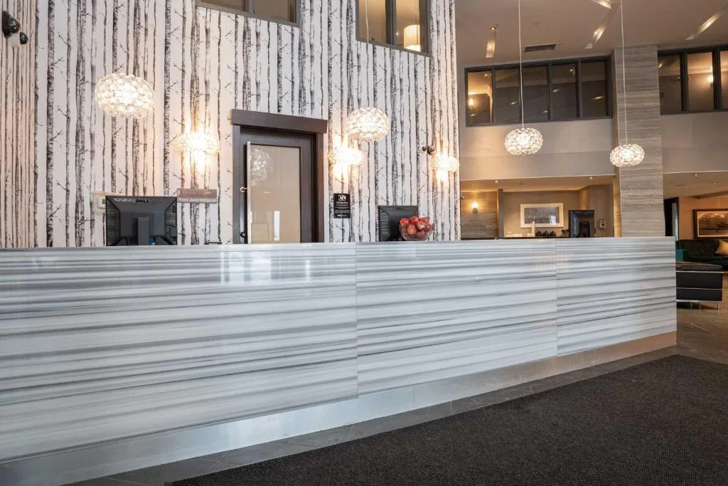 Sandman Signature Edmonton South Hotel — 2